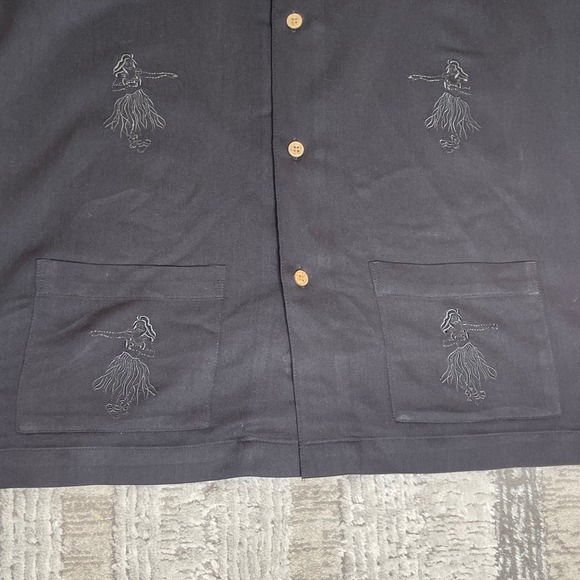 Cubavera Men's Black Embroidered Hula Dancer Short Sleeve Hawaiian Shirt MEDIUM - Picture 4 of 9